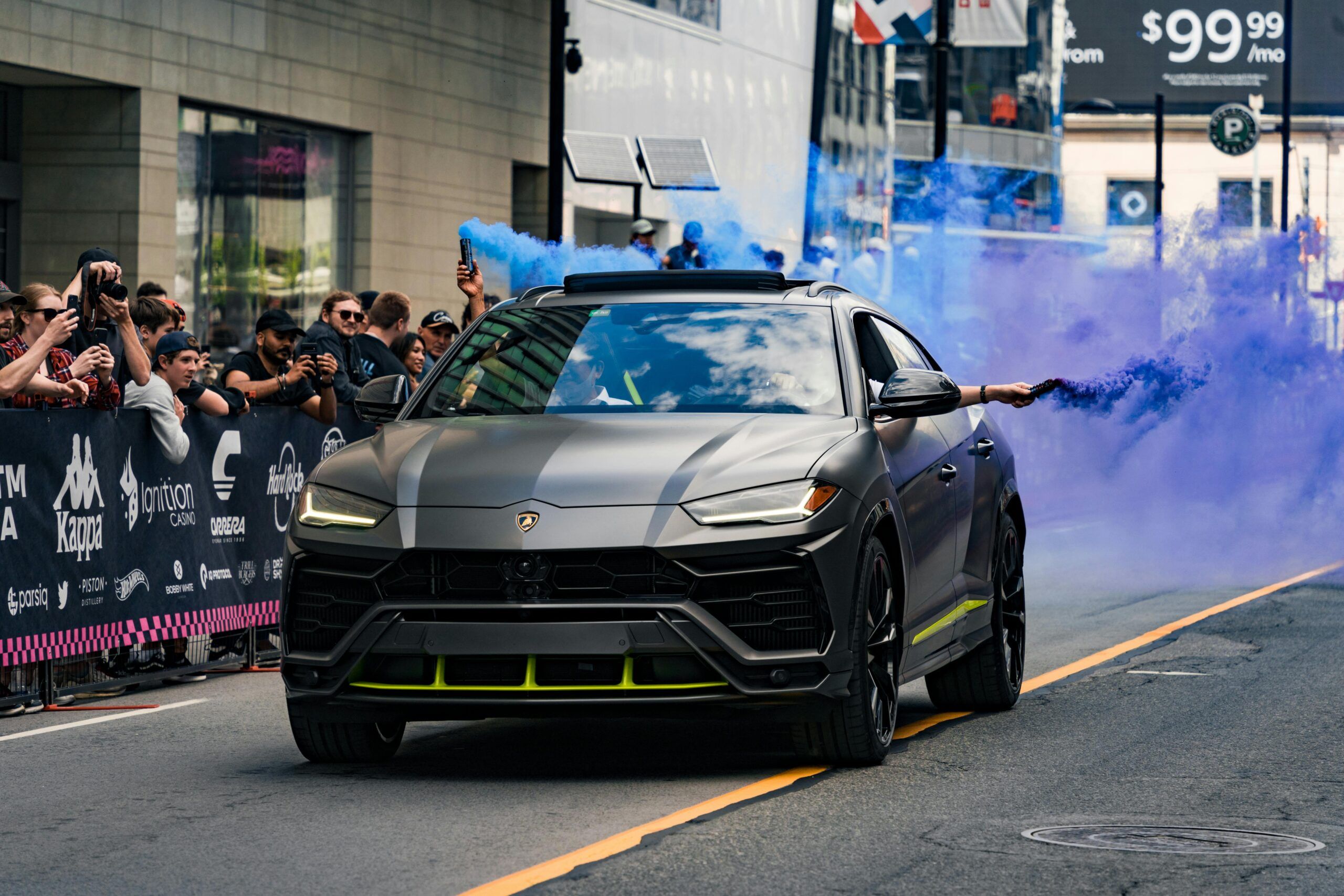 Lamborghini Urus rental